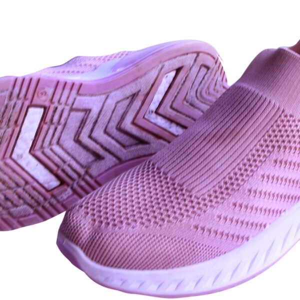 Skechers shoes - image 4