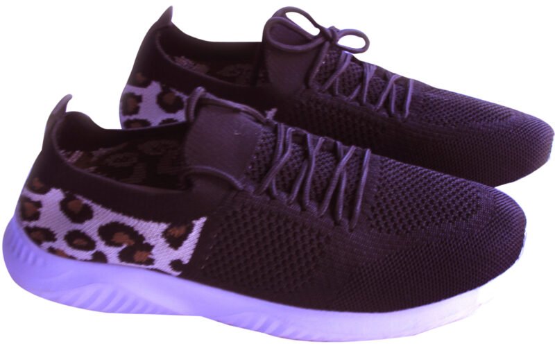 Sneaker shoes