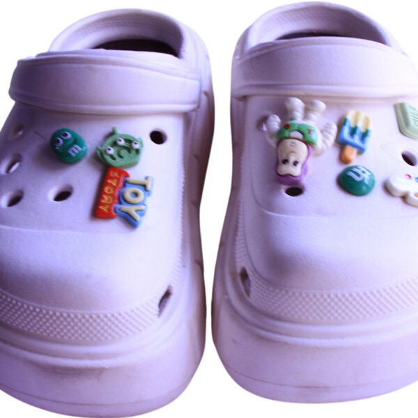 Crocs - image 2