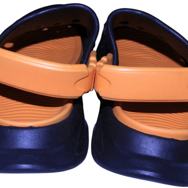 Crocs - image 4