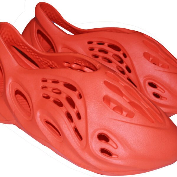 Crocs - image 1