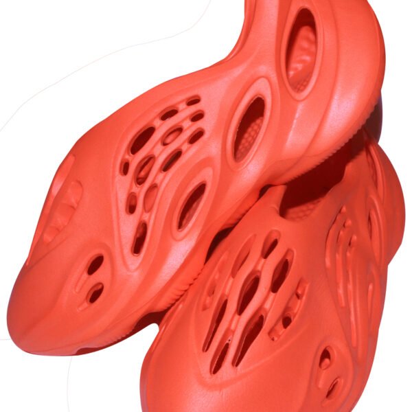 Crocs - image 2