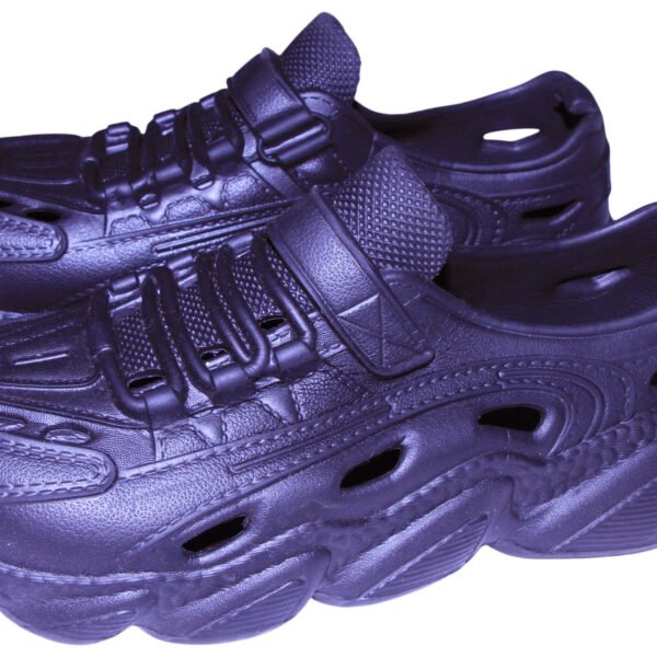 Crocs - image 1