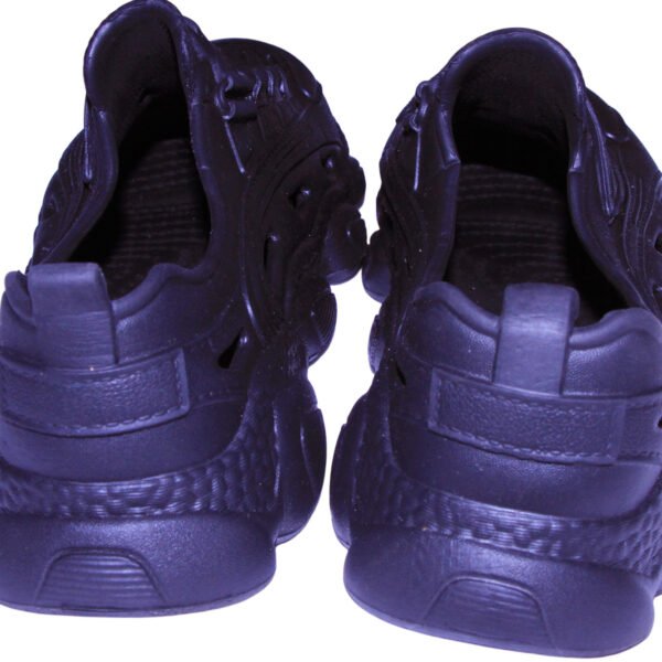 Crocs - image 4