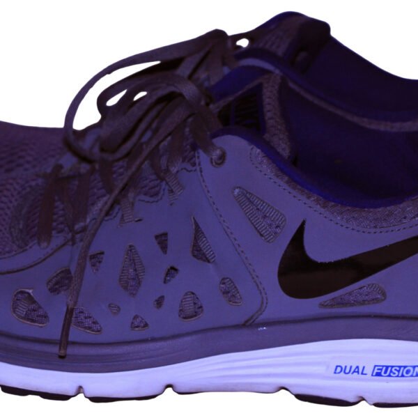 nike shoes - image 3