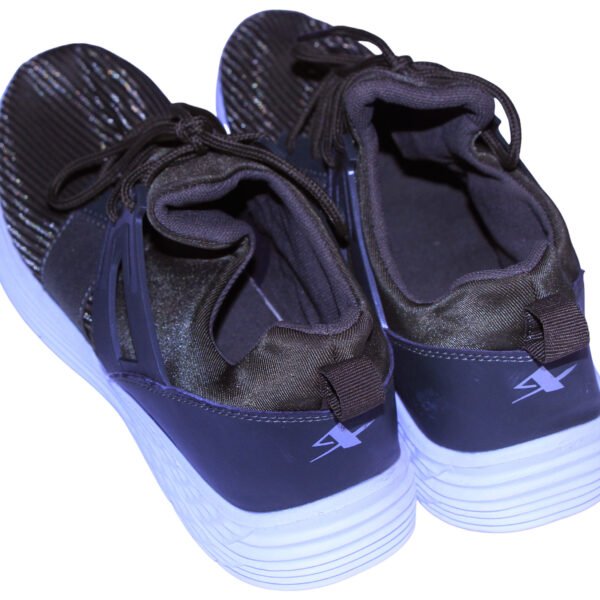 athletic shoes - image 2