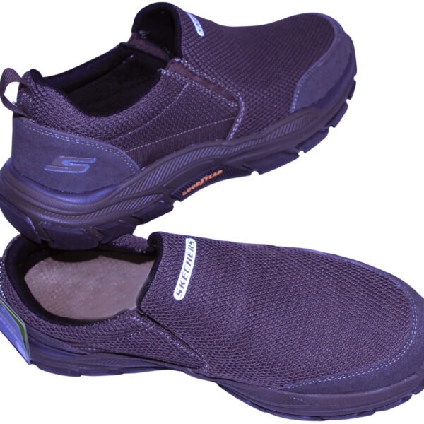 Skechers shoes - image 4