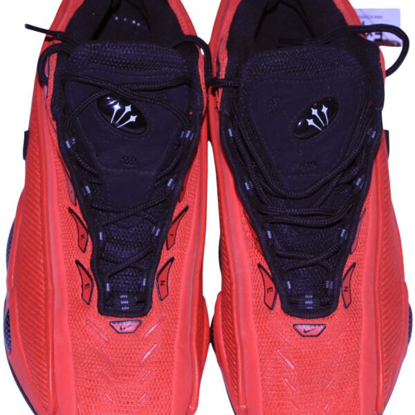 Nike shoes - image 3