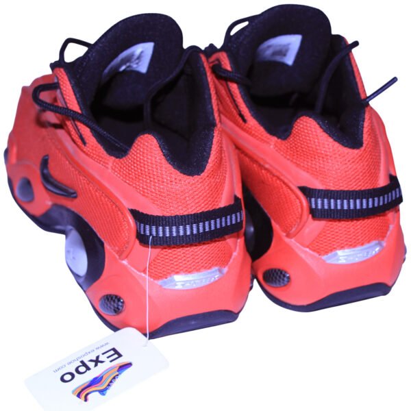 Nike shoes - image 6